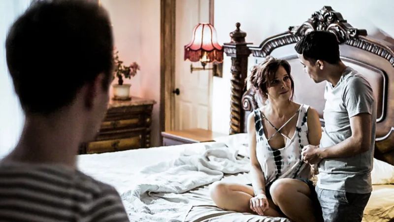 继子轮流上母亲湿穴狂干